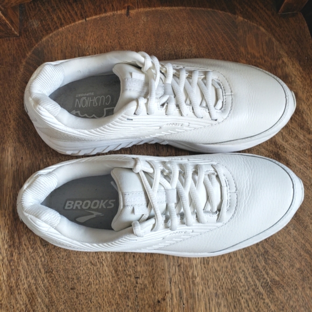 Brooks Addiction Walker Women's Sneakers Size 9.5